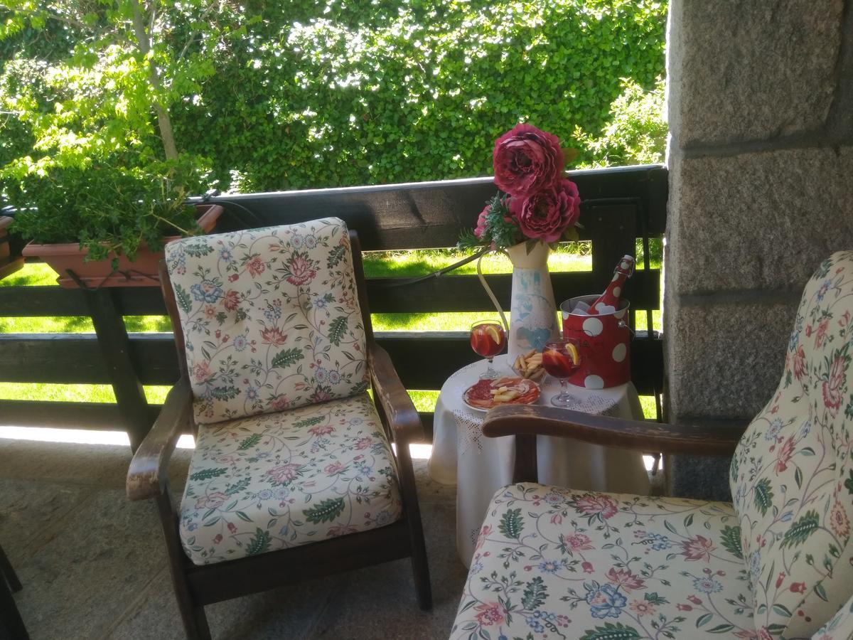 Posada Rural La Flor Las Navas Del Marques Bagian luar foto